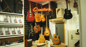 MEET OUR OVATION GUITARS DEALERS - UCOOLELE, LEIPZIG